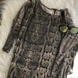 SNAKESKIN PRINT H&M DOLMAN TOP